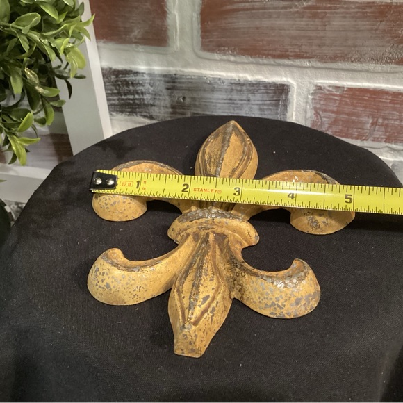 🟡 Vintage - Solid Metal - Aluminum or Pewter - Fleur-de-lis Symbol - Saints Fans - Picture 8 of 12